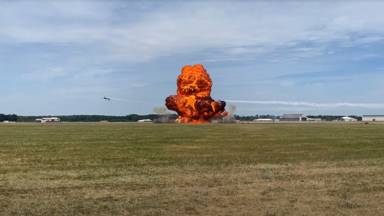 air show explosion