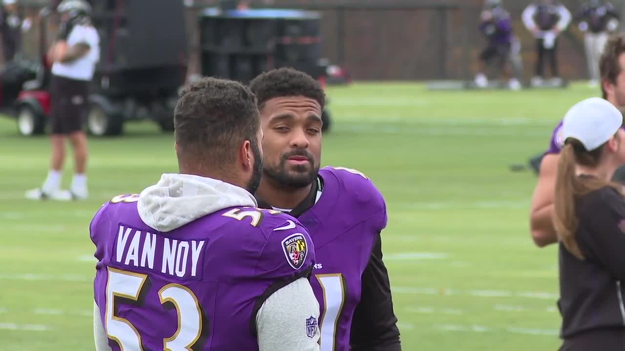 Ravens trade for pass rusher Dre'Mont Jones