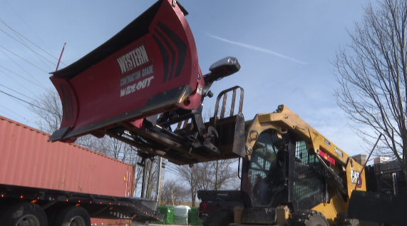 Snowplow crew from Wisconsin travels to Lexington to help clear roads