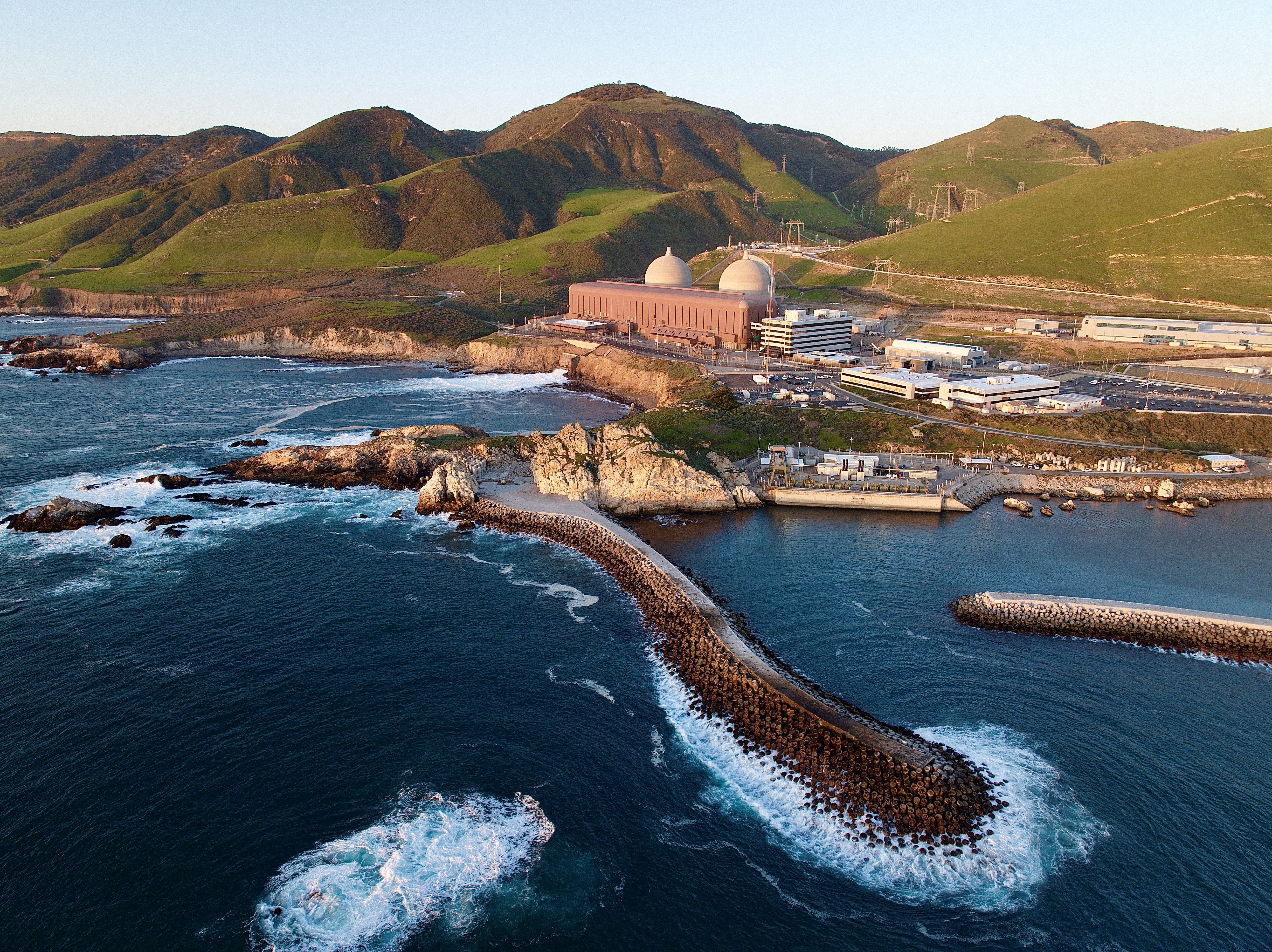 Diablo Canyon at Sunset 2023_PG&E.jpg