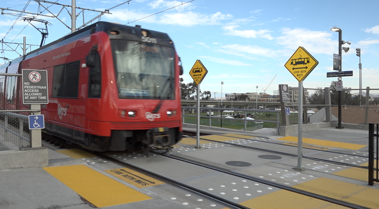UCSD students take new trolley line to school