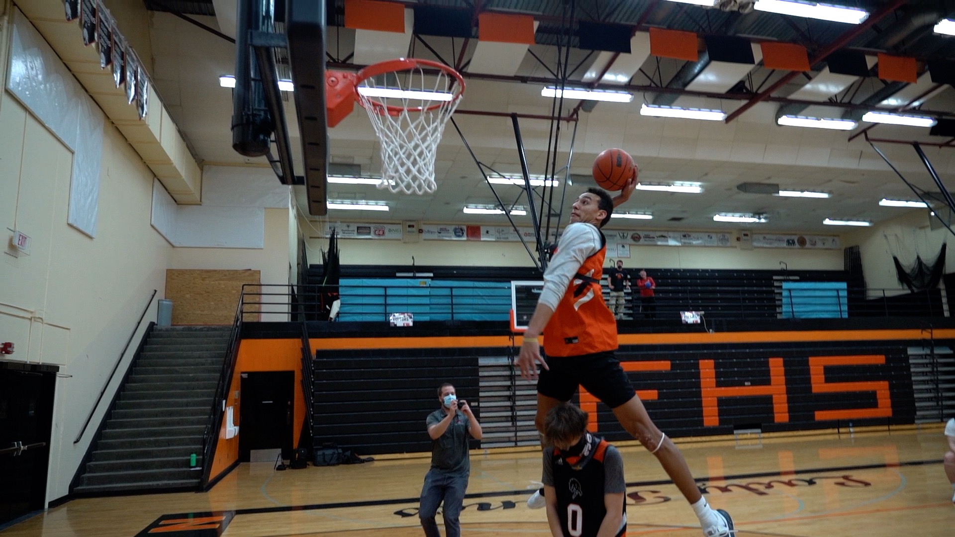 Brandon Finley dunk.jpg