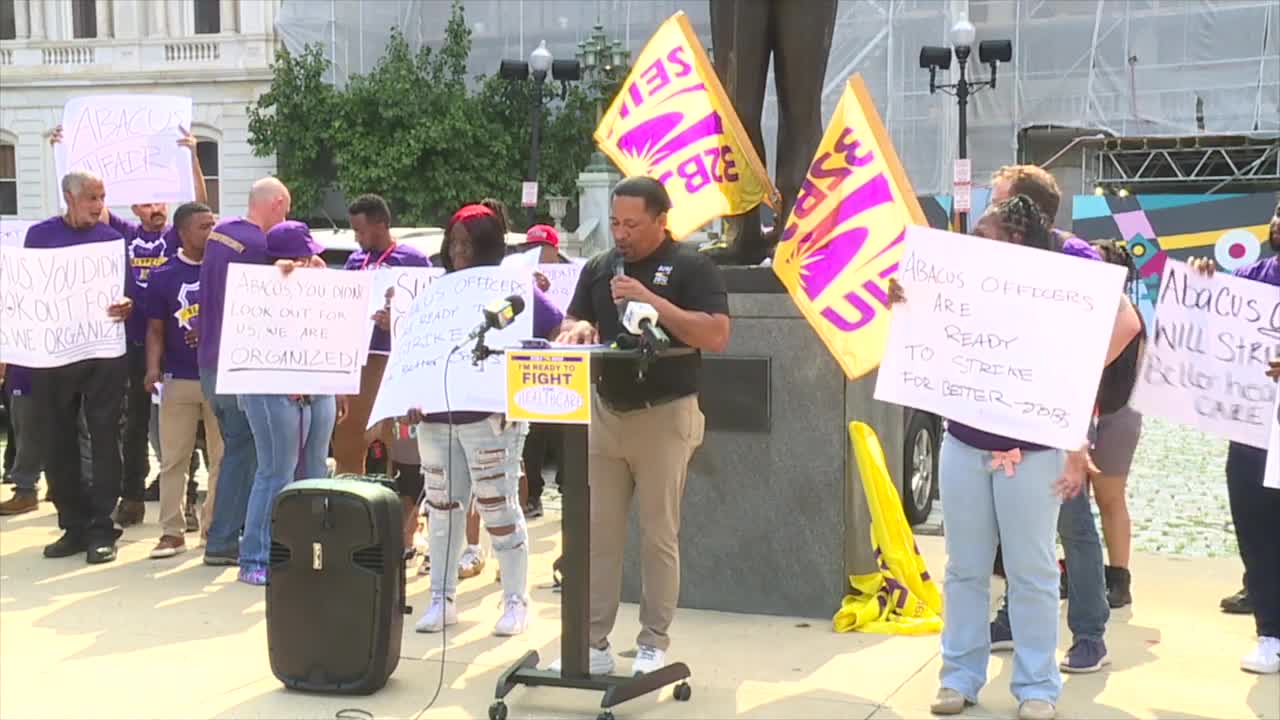 Security officers prepared to strike, demanding better working conditions
