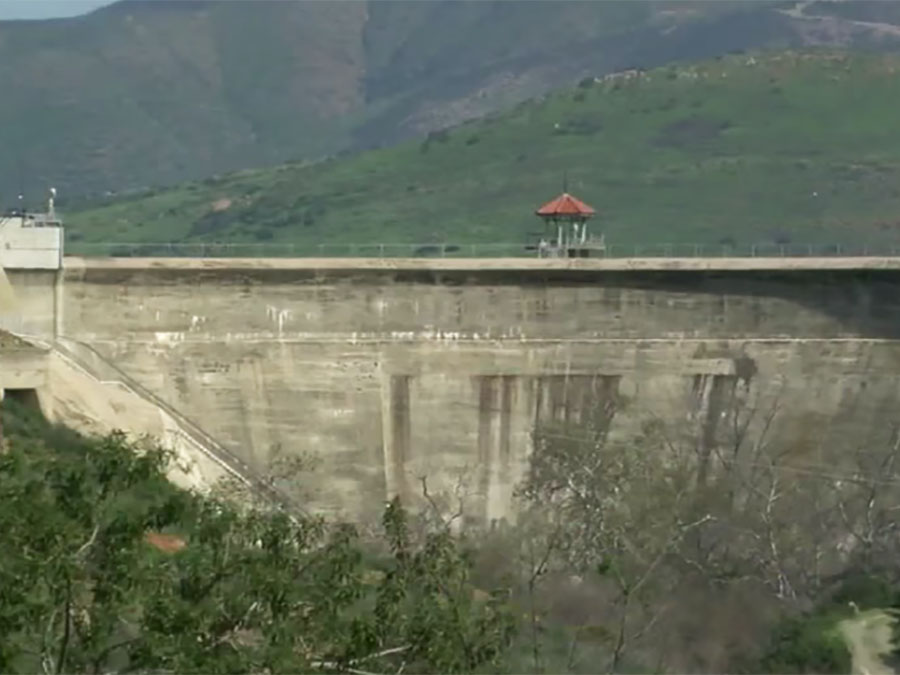 sweetwater_dam_wall.jpg