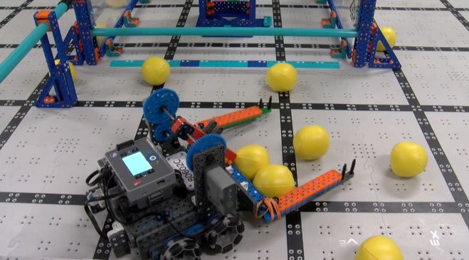4-6 RICKY ROBOTS.JPG
