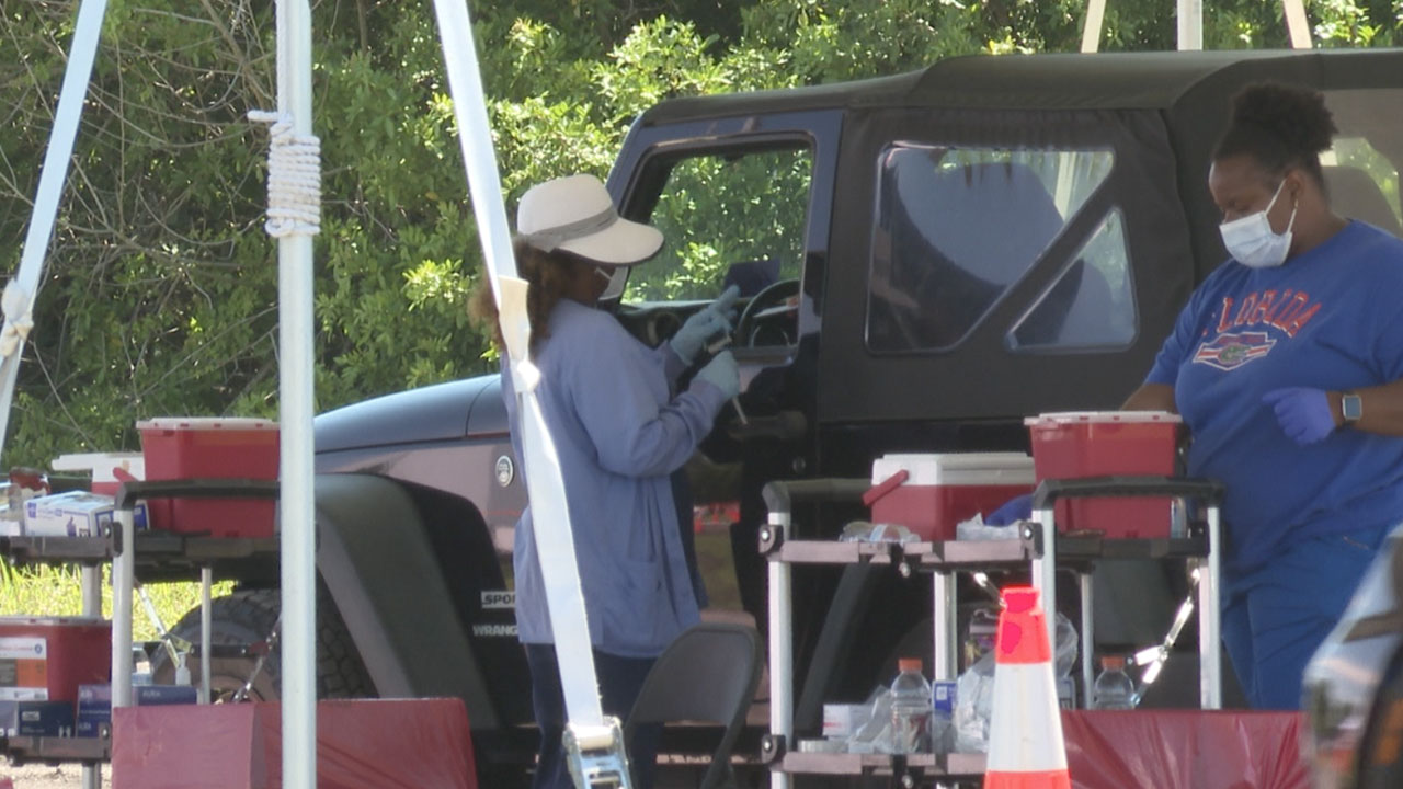 Manatee-County-vaccination-site-WFTS.jpg