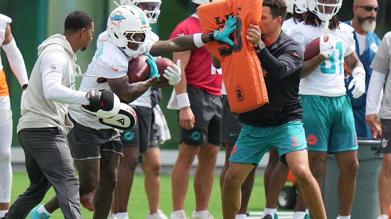 Miami Dolphins wide receiver Malik Washington does drills during an NFL football practice, Tuesday, June 2, 2026, in Miami Gardens, Fla.