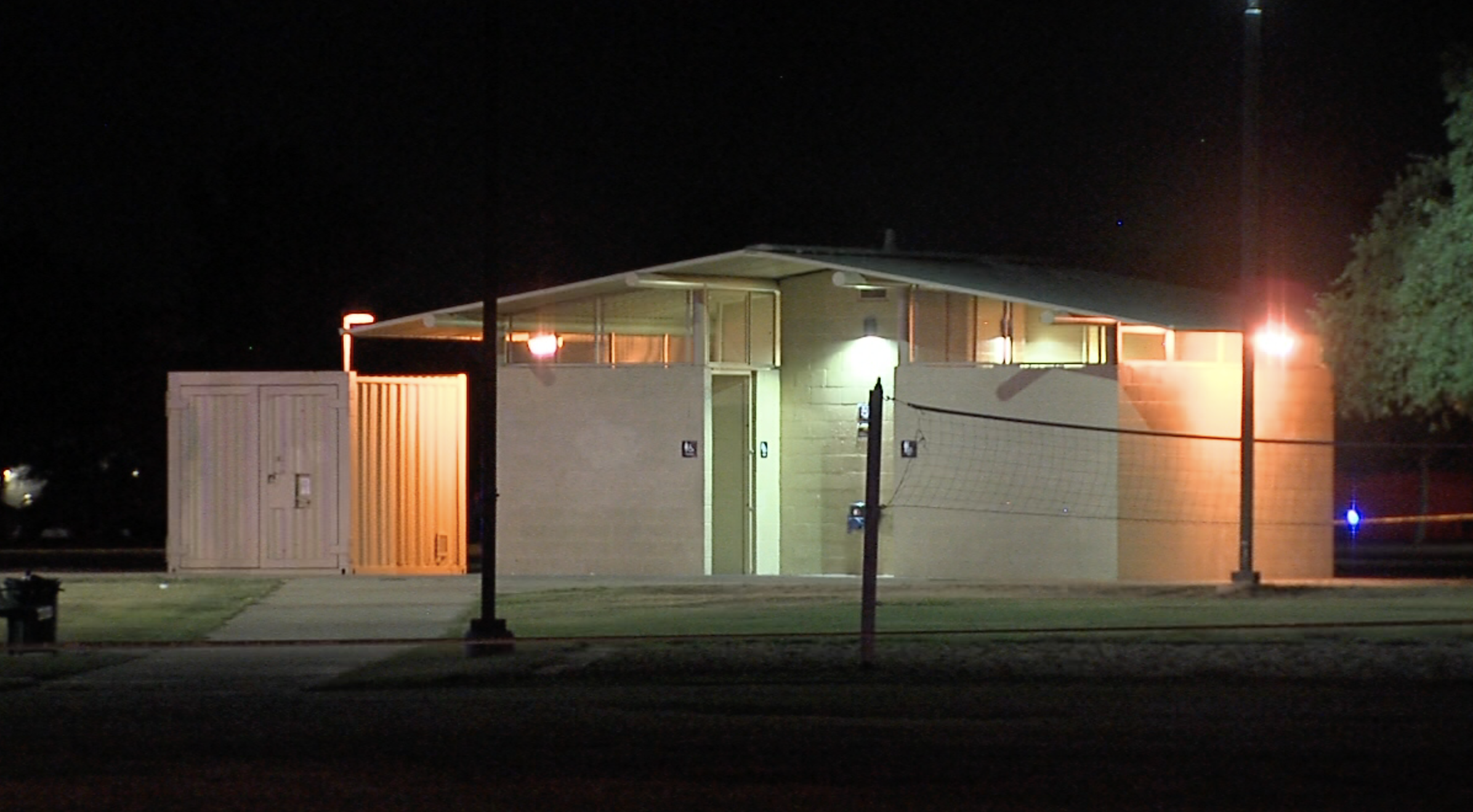 Teen boy dead after shooting at West Phoenix park 