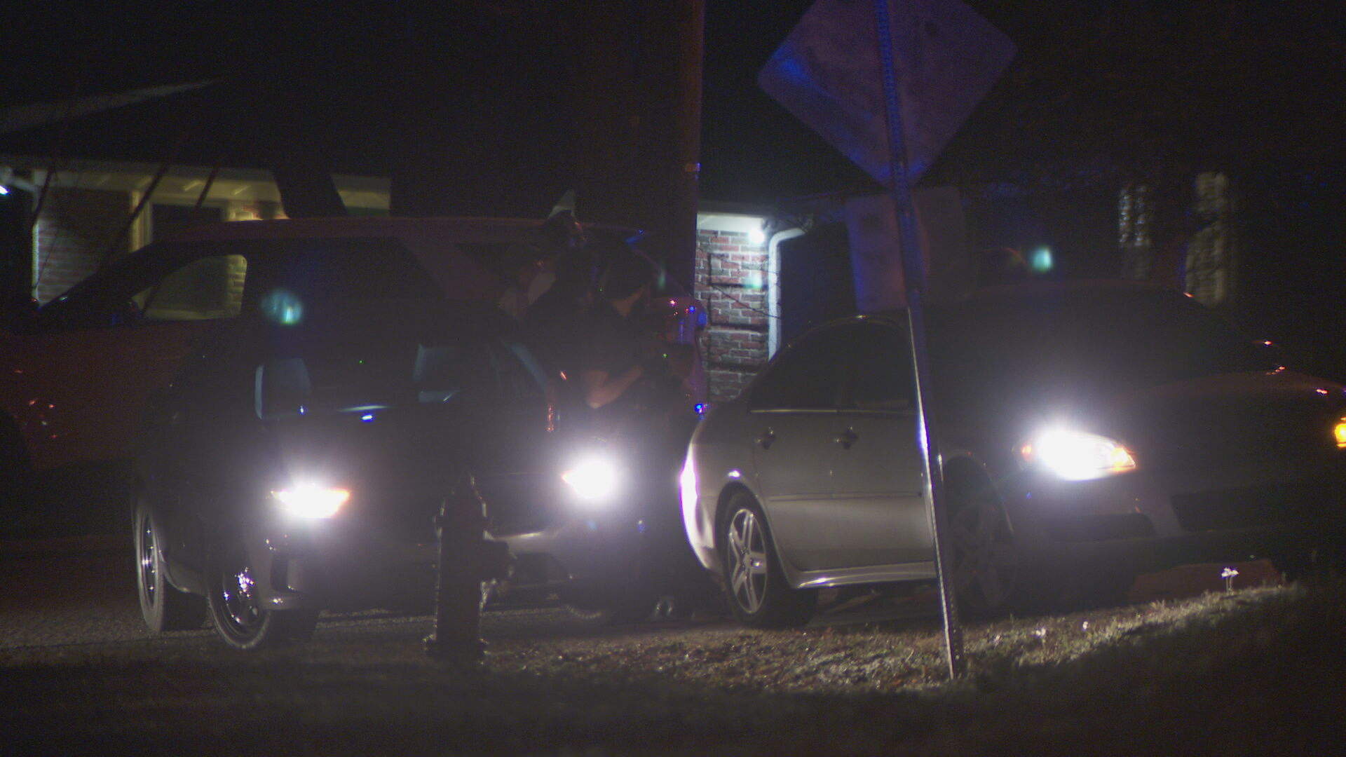 Burglary suspect arrested after hours-long standoff in South Nashville