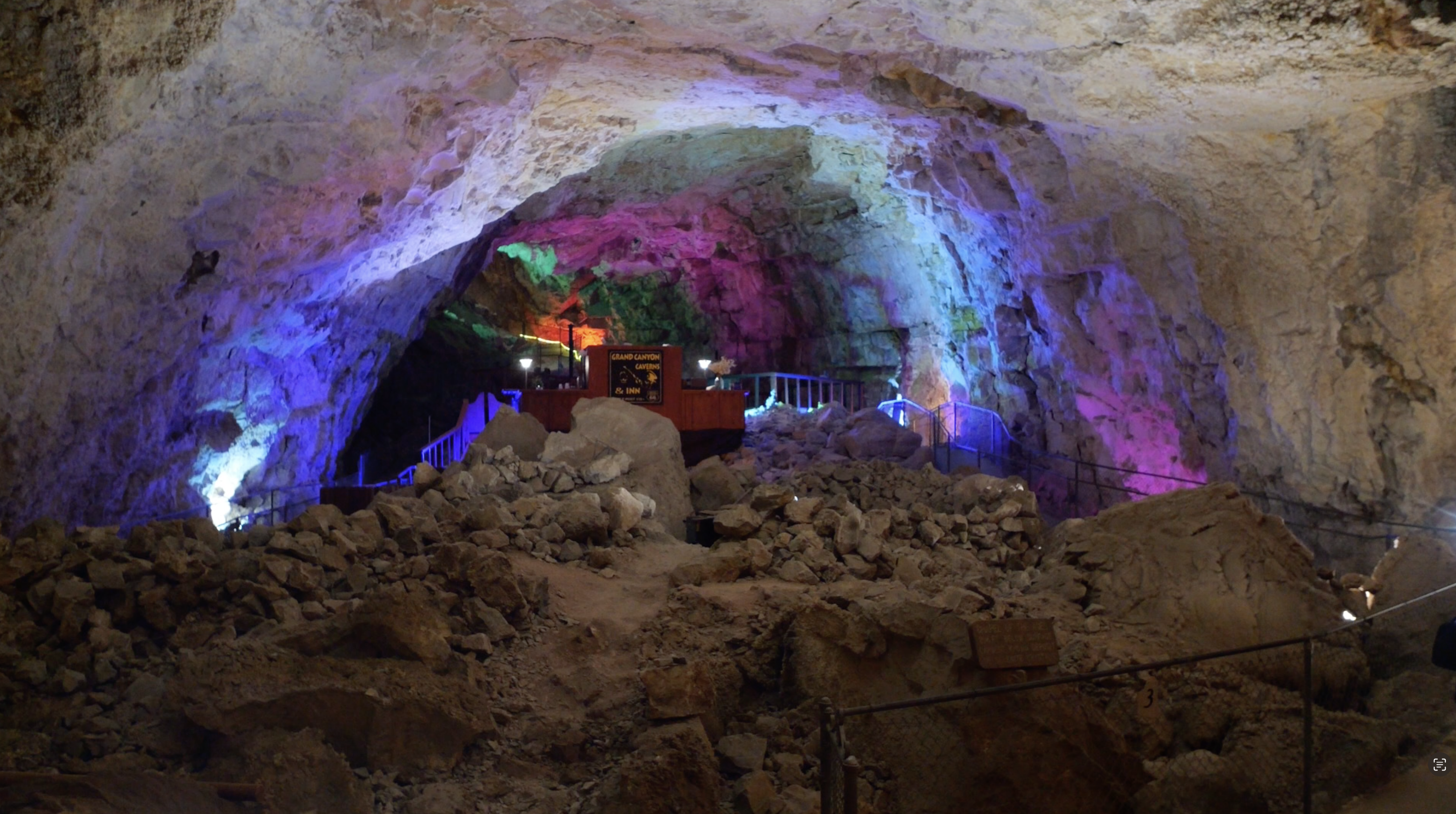 Grand Canyon Caverns and Inn.png