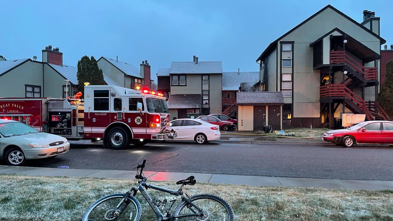 Fire at Fox Hollow apartments