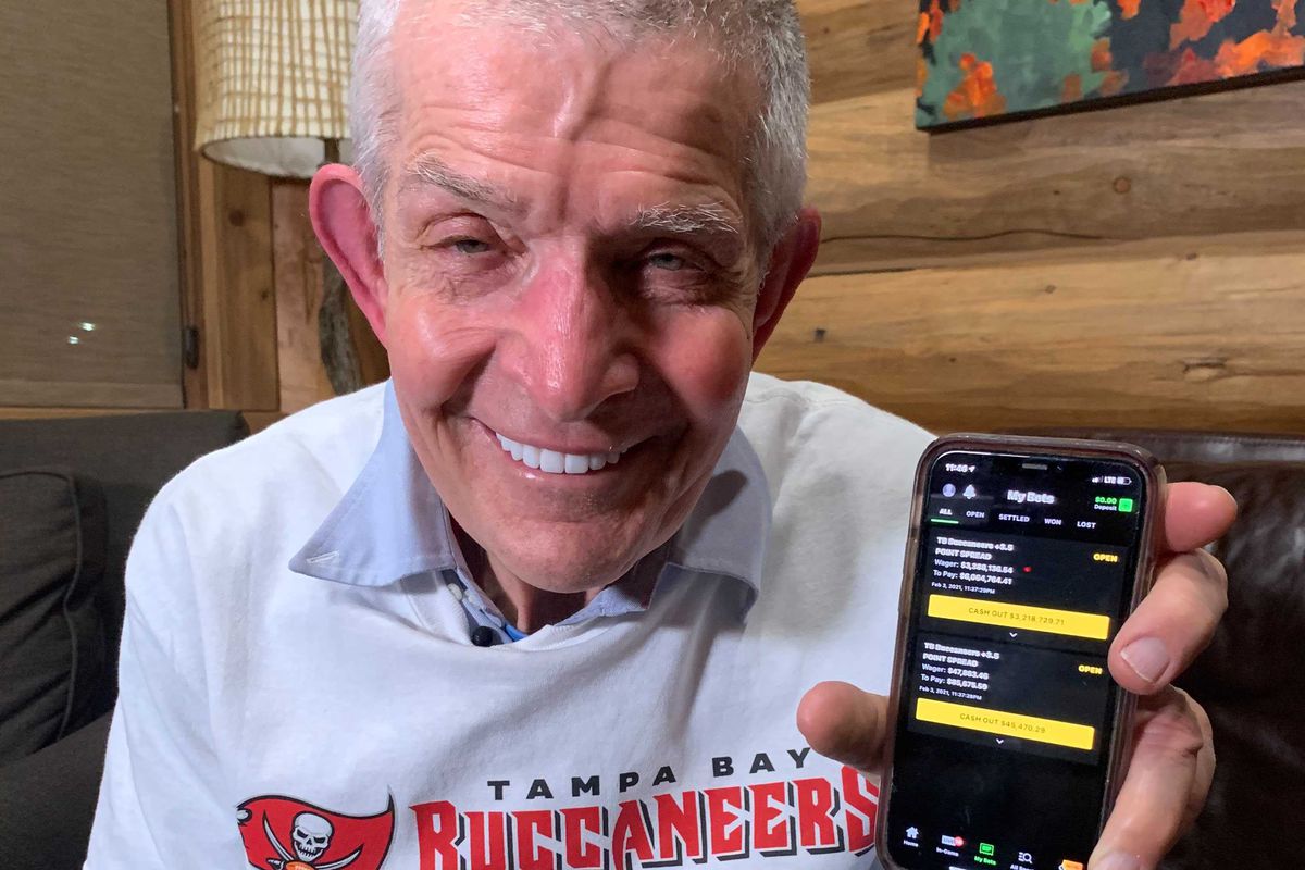 Texas man flies to COS airport to bet millions for Super Bowl