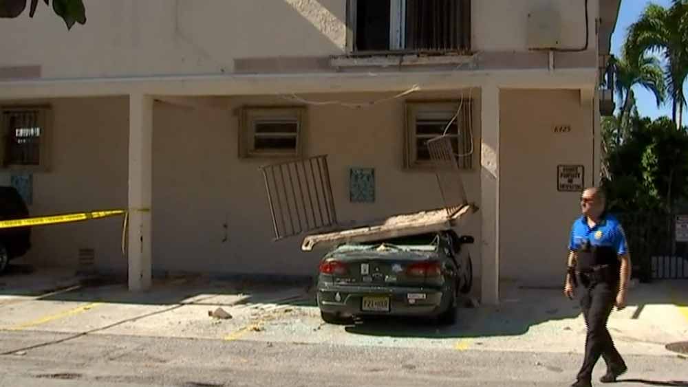 wptv-balcony-collapse-miami-beach.jpg