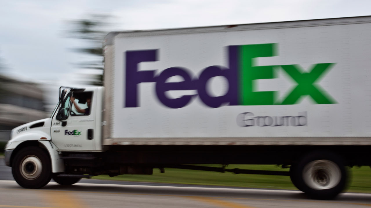 FedEx Ground truck