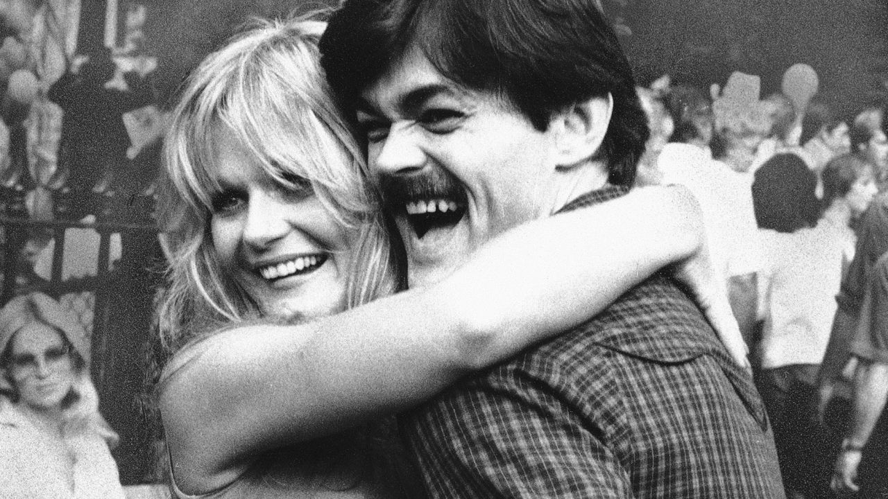 Valerie Perrine, Randy Jones