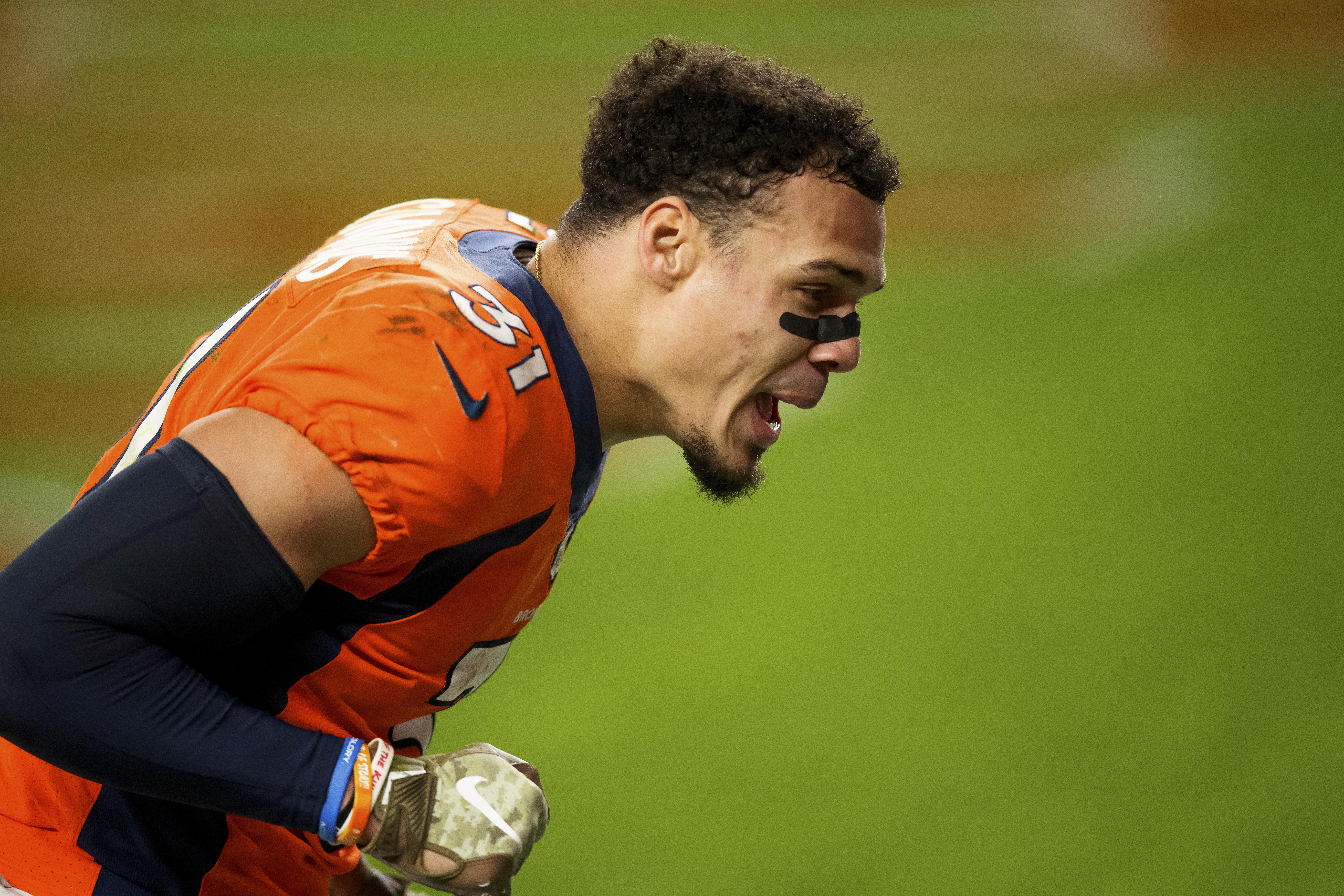 Dolphins Broncos Football
