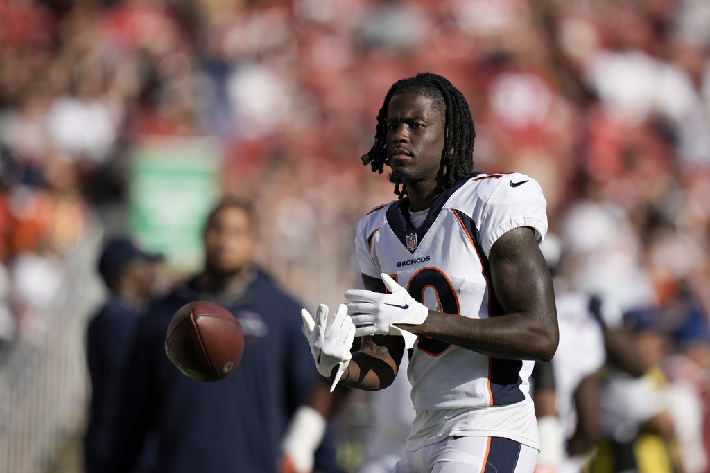 Broncos 49ers Football