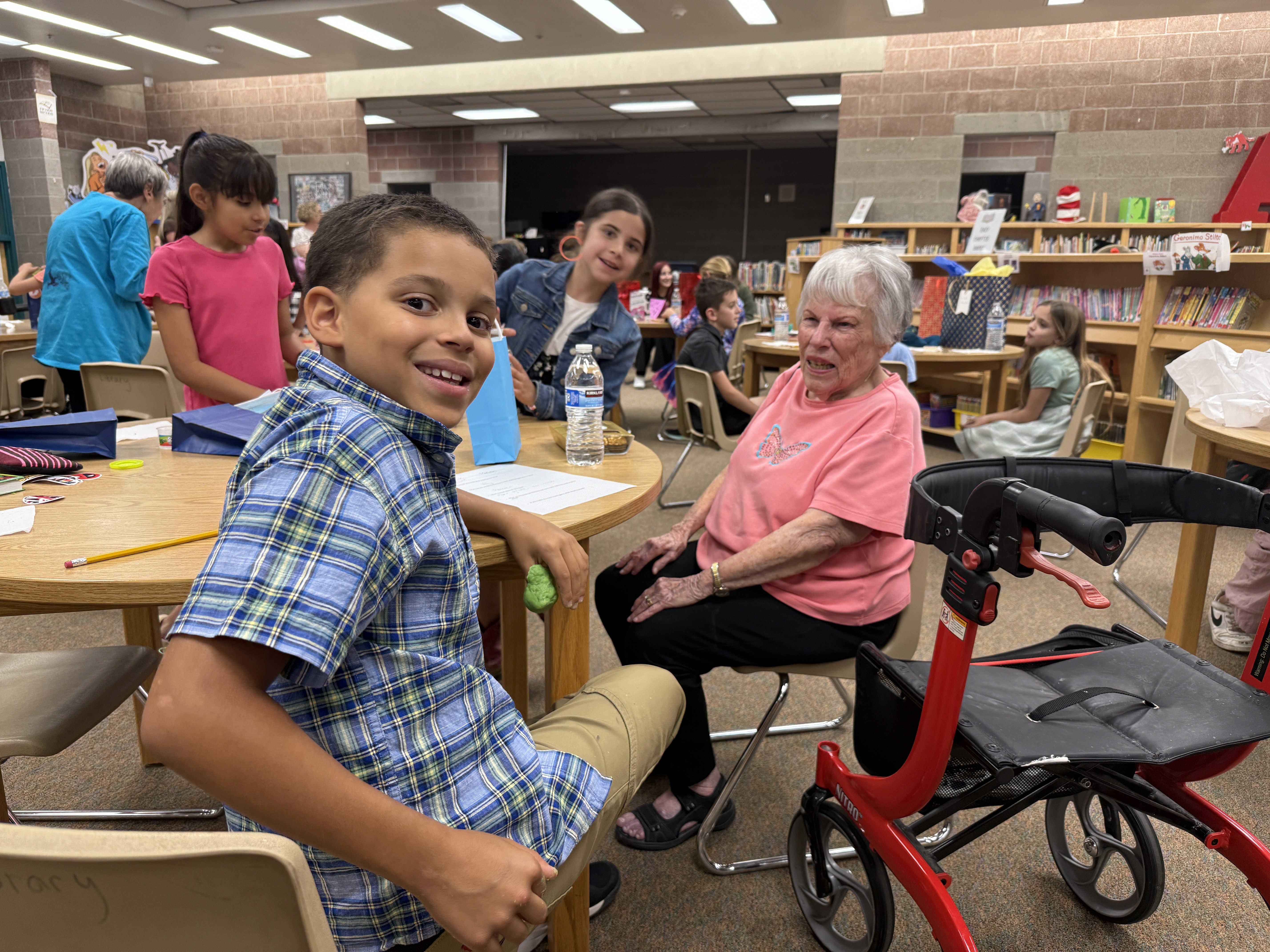 Hendricks elementary school pen pals 