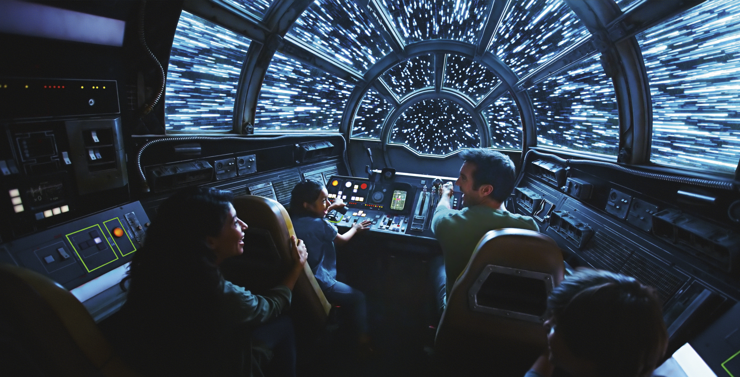 AP IMAGES Star Wars: Galaxy's Edge – Millennium Falcon: Smugglers Run