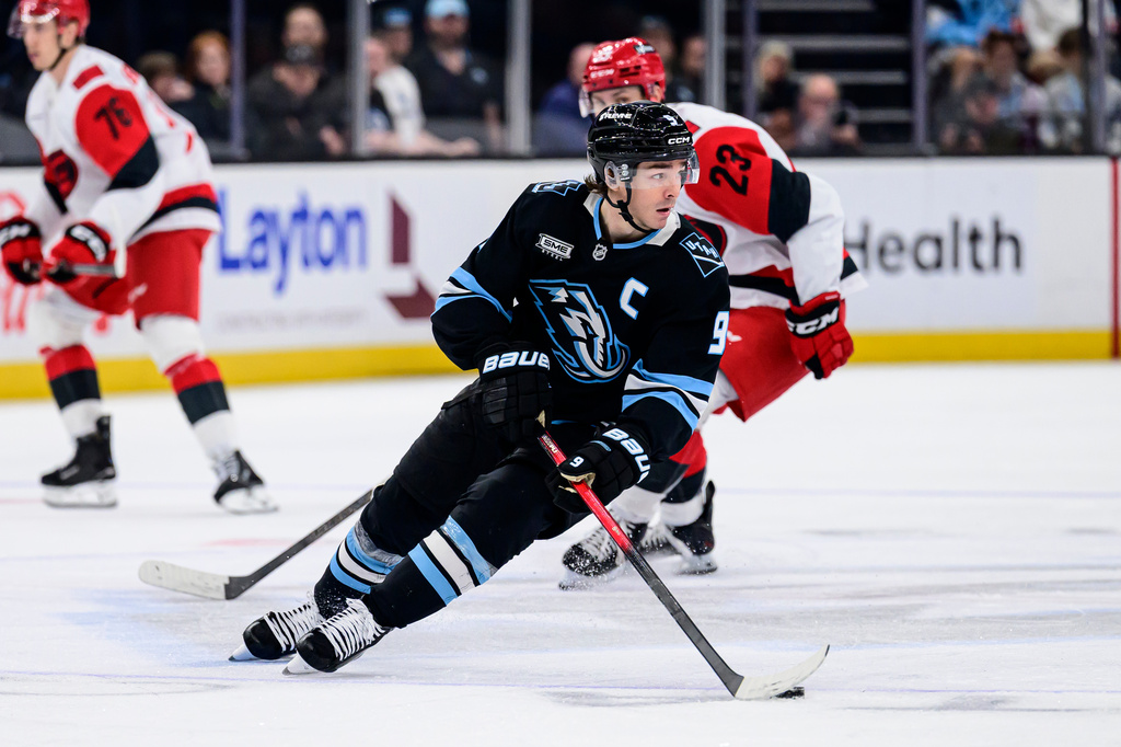 Hurricanes Mammoth Hockey
