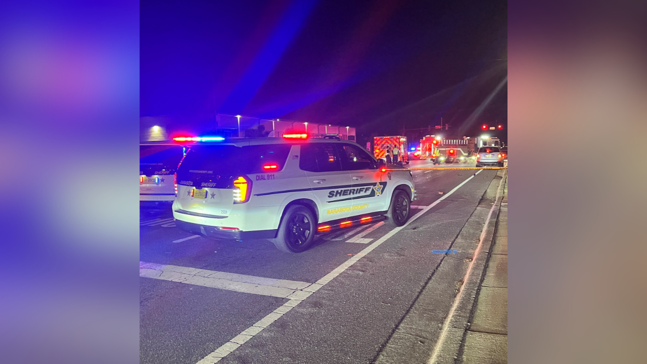 Man pushing bicycle dies after Sarasota County crash: FHP