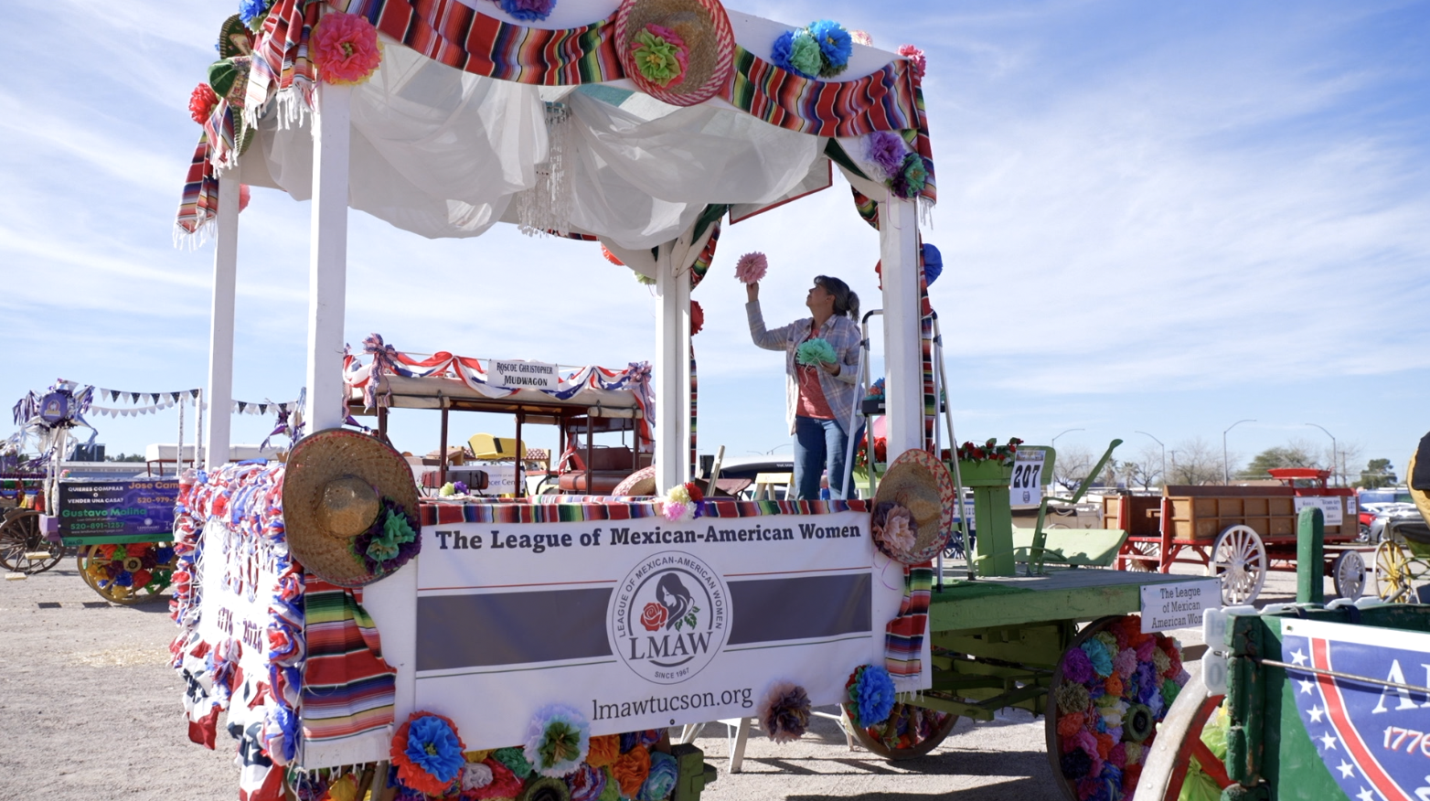 Tucson Rodeo Parade wagon decorating 2026