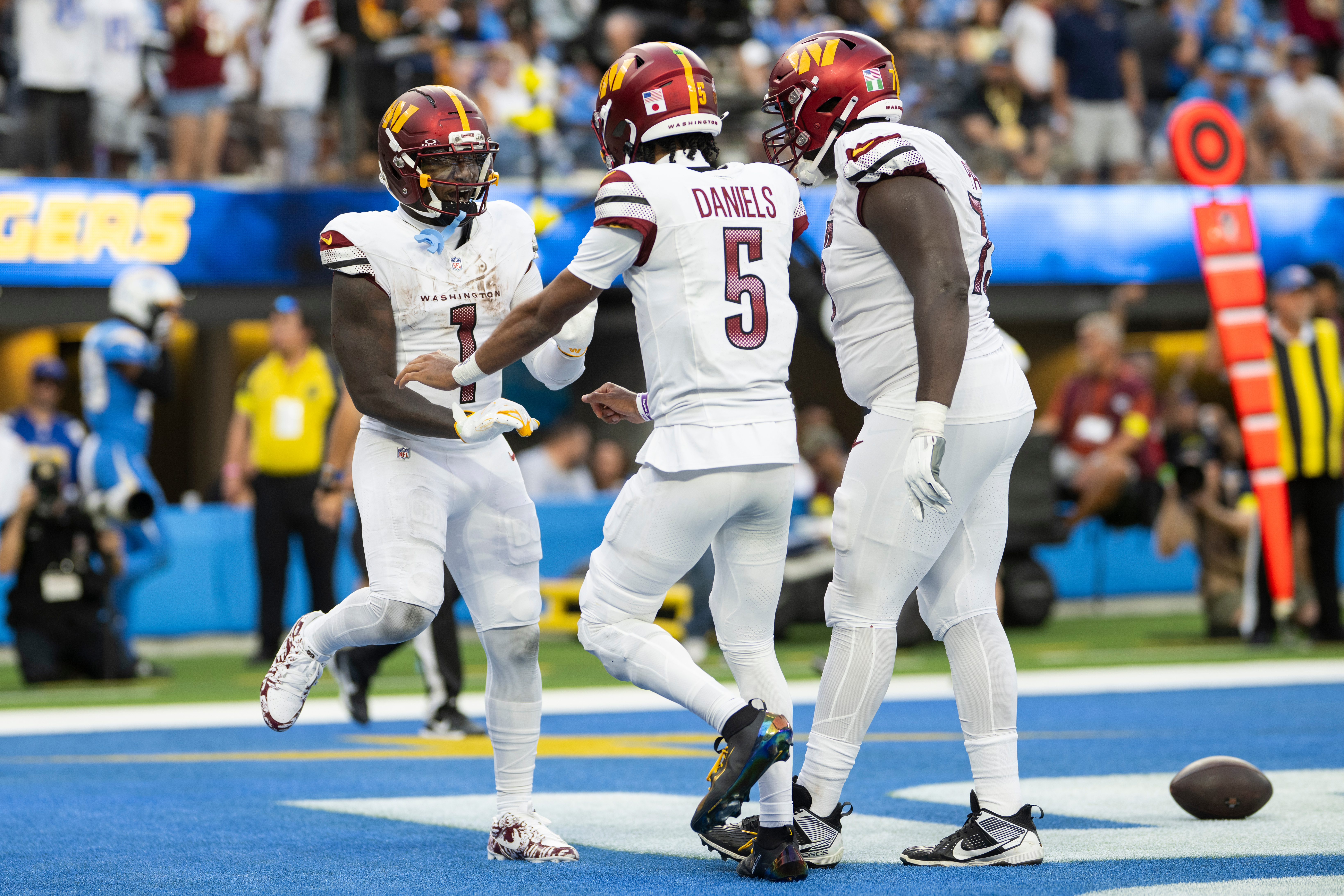 Commanders Chargers Football