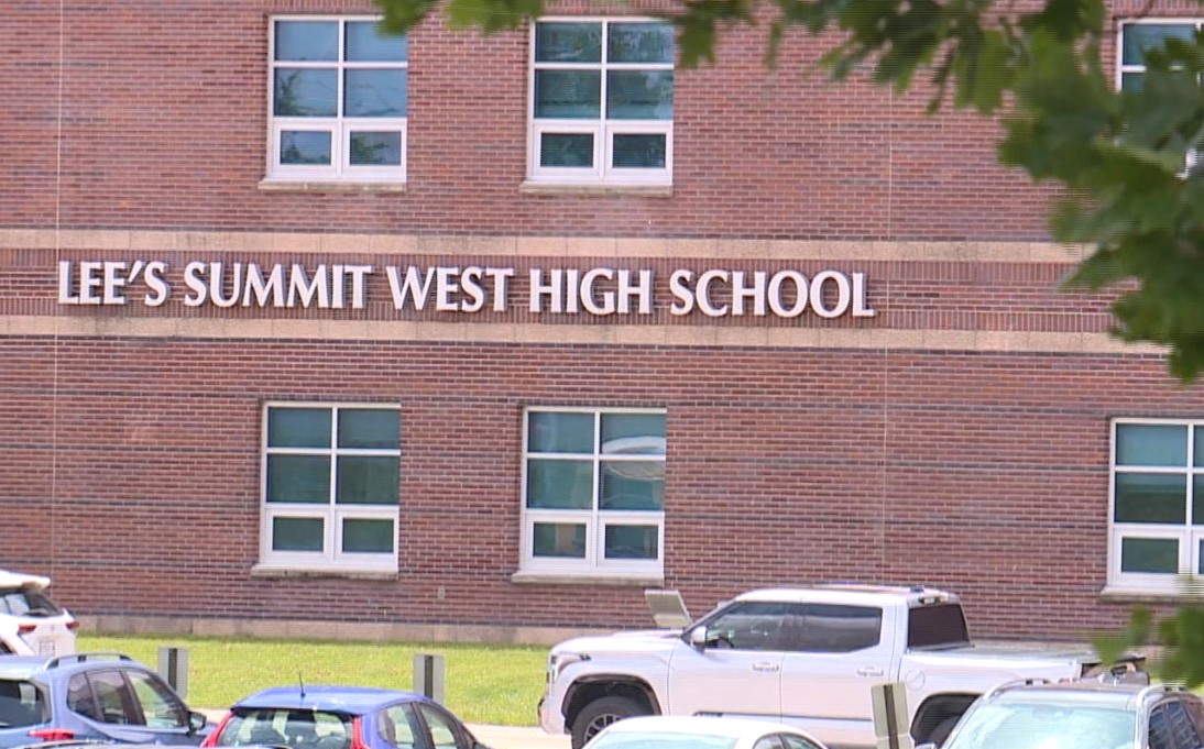 Lee's Summit West High School