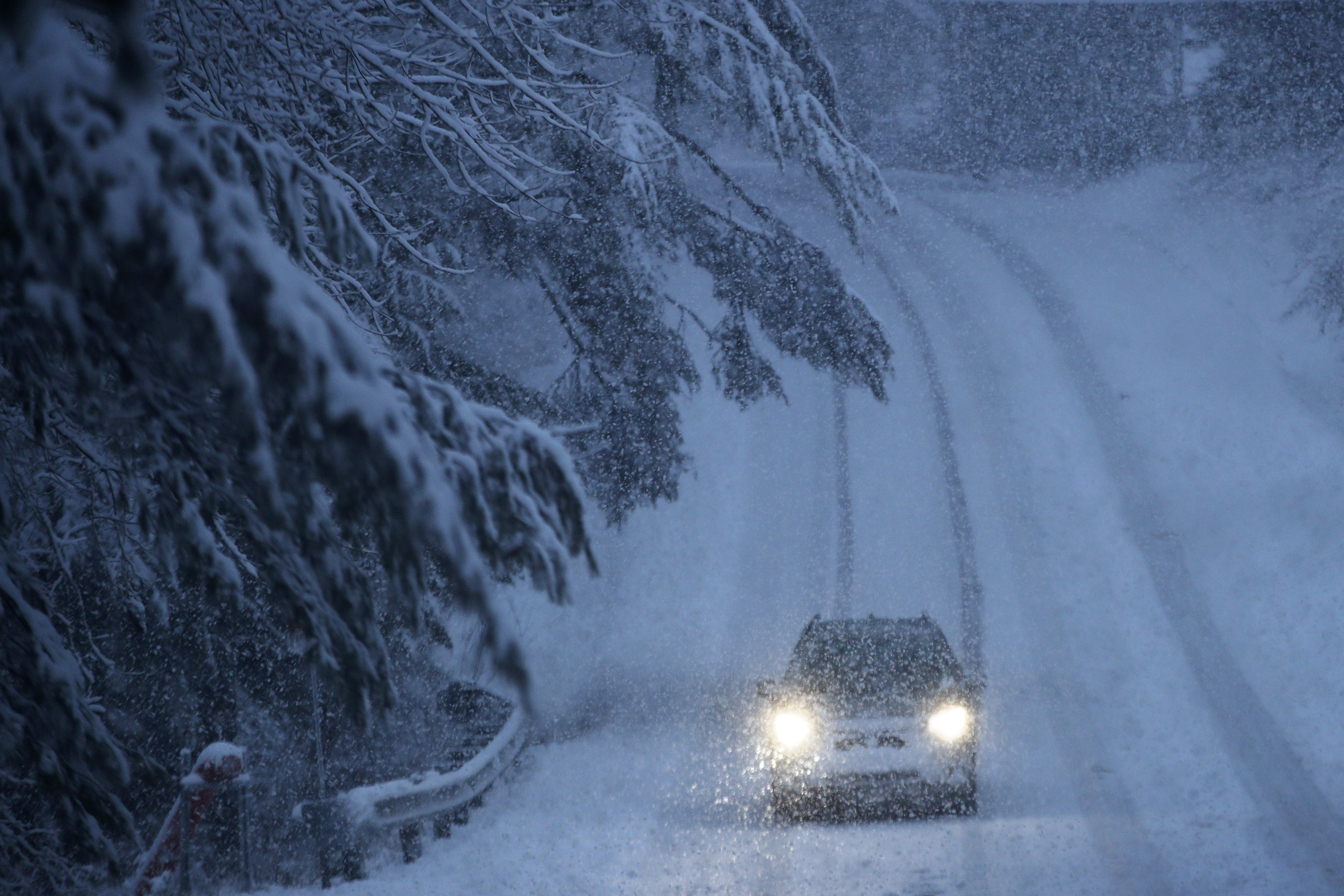 Farmers’ Almanac: Cold, snowy winter expected for much of the US