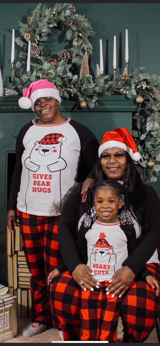 Local dialysis center holding memorial service for young mom killed in head on crash