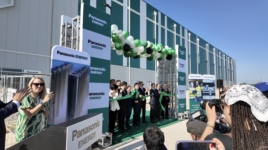 Panasonic De Soto ribbon cutting