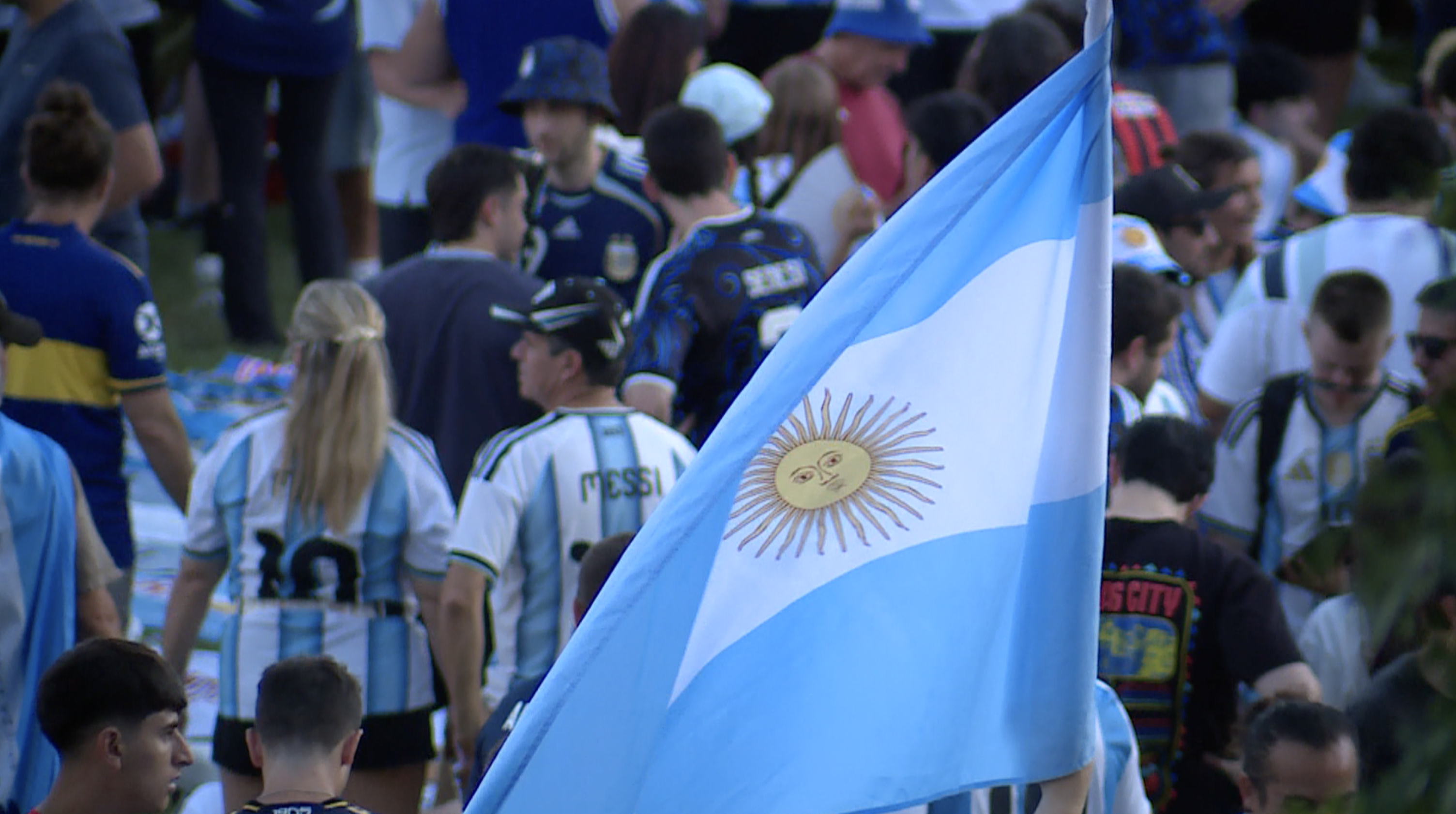 Flag of Argentina at banderazo.png