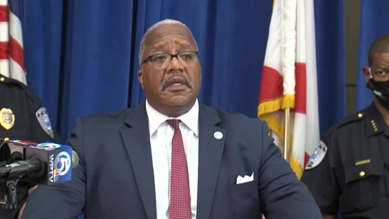 West Palm Beach Mayor Keith James announces he's extending curfew through weekend, June 5, 2020