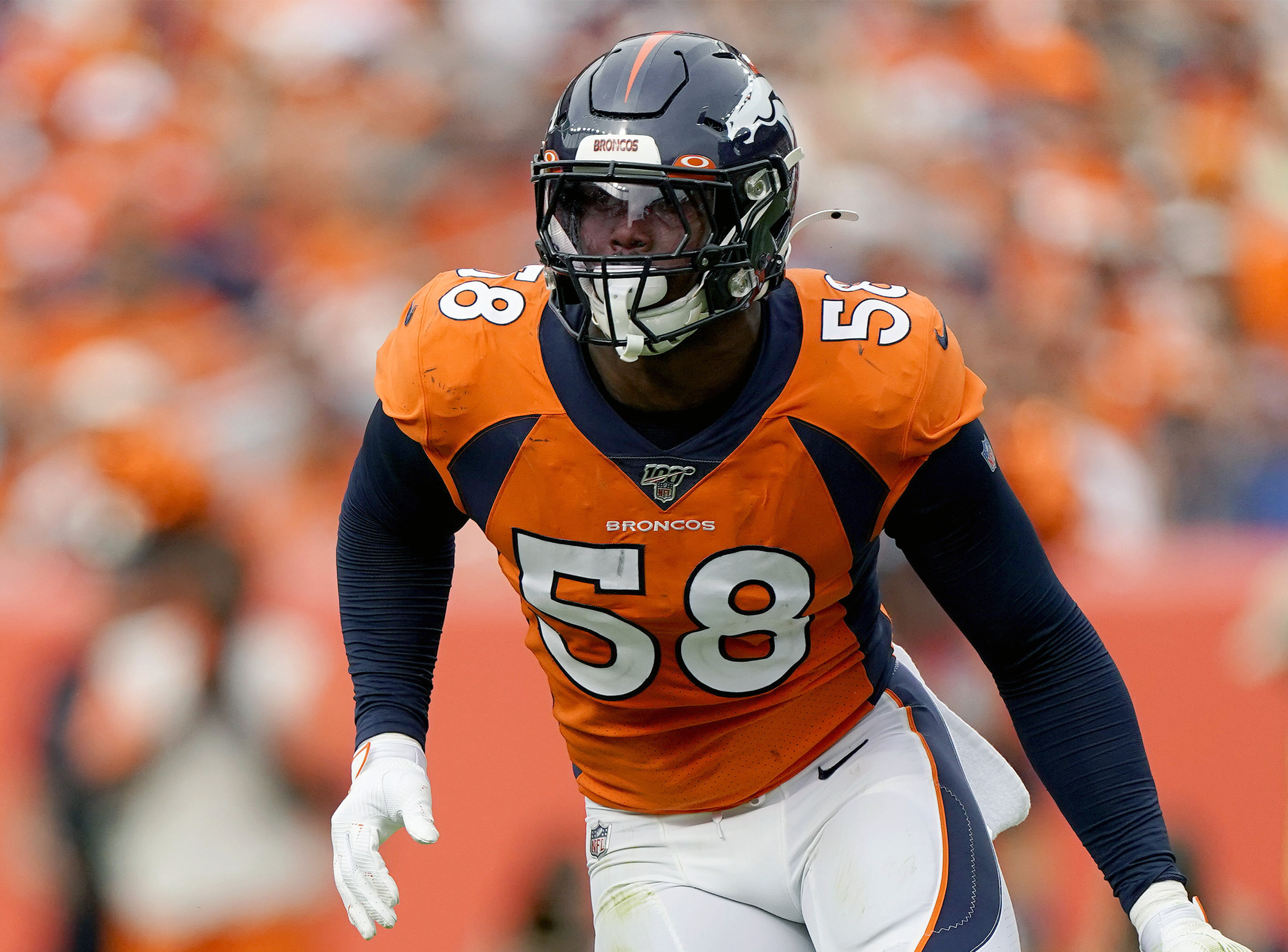 Von Miller says sprained MCL could keep him out vs Texans