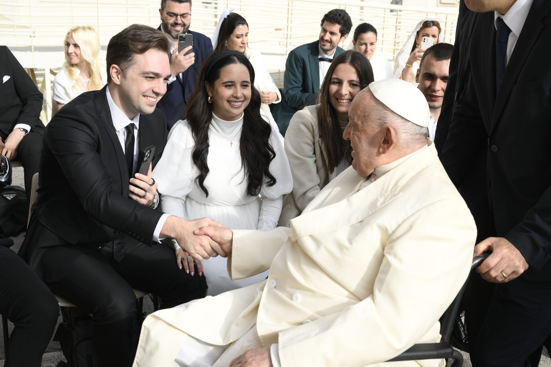Safety Harbor couple blessed by Pope