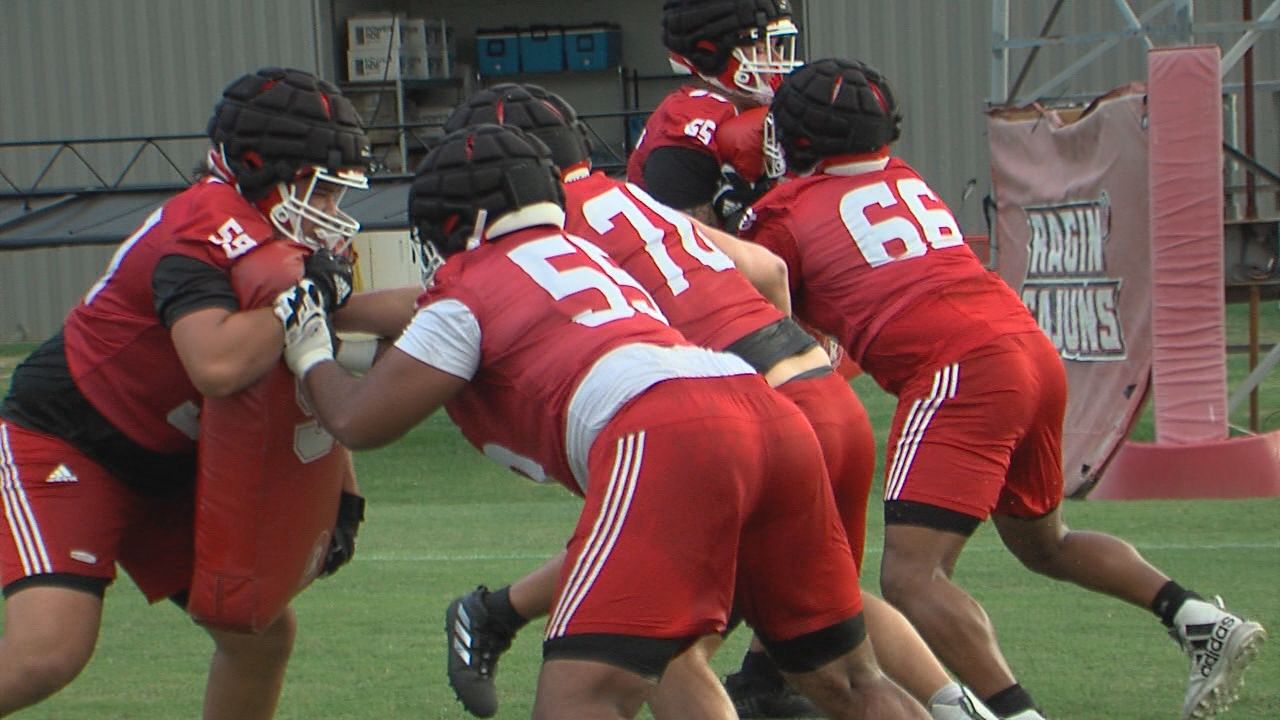UL offensive line 2023.jpg