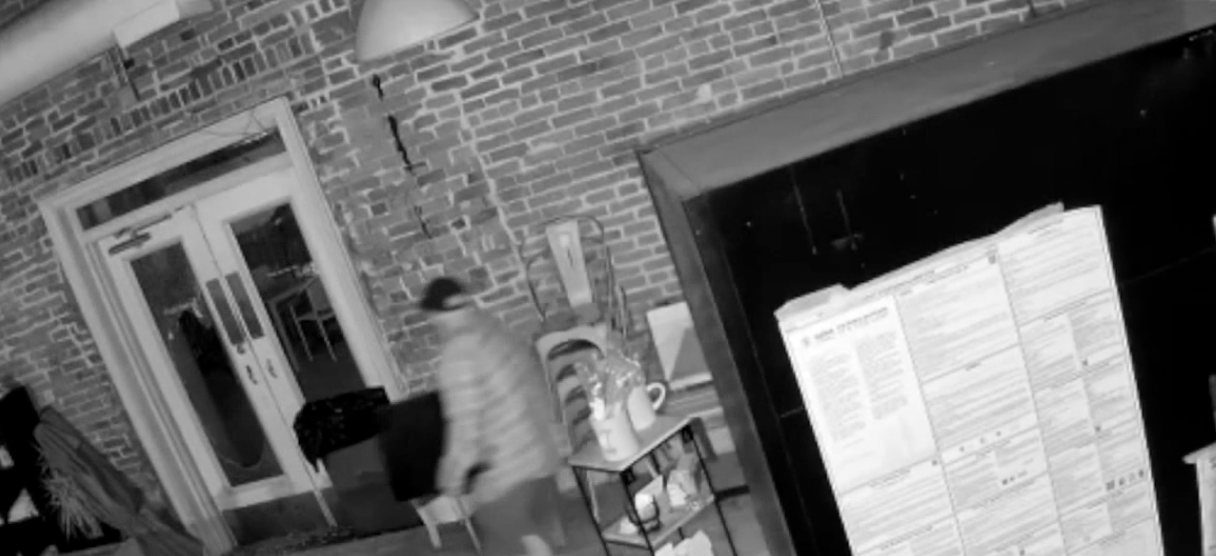Man steals safe from Betty Rae's