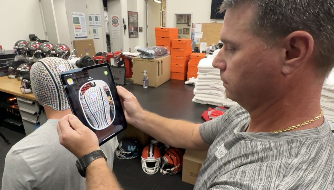 Bucs Helmet 3.png