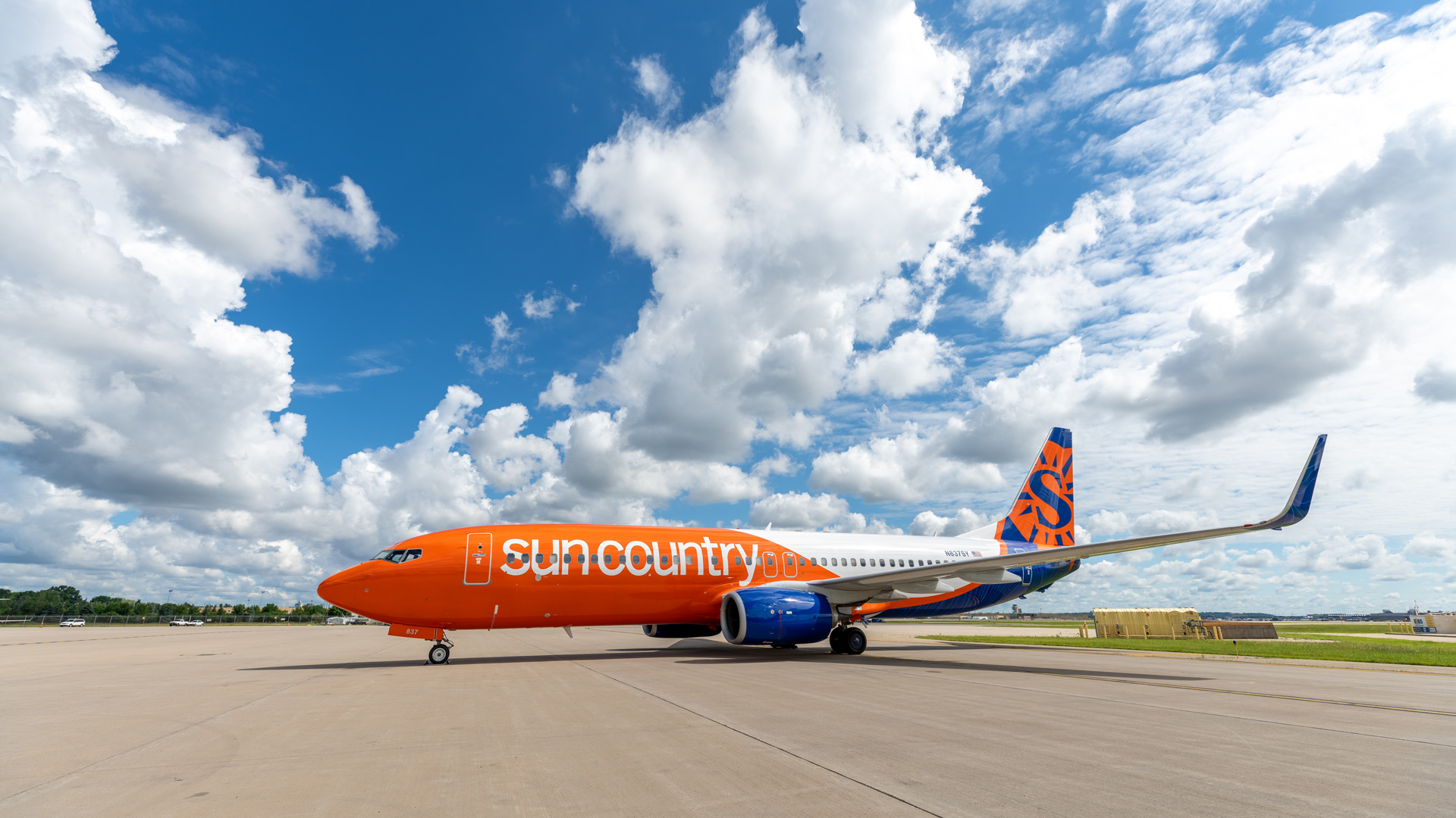 sun-country-plane.jpeg