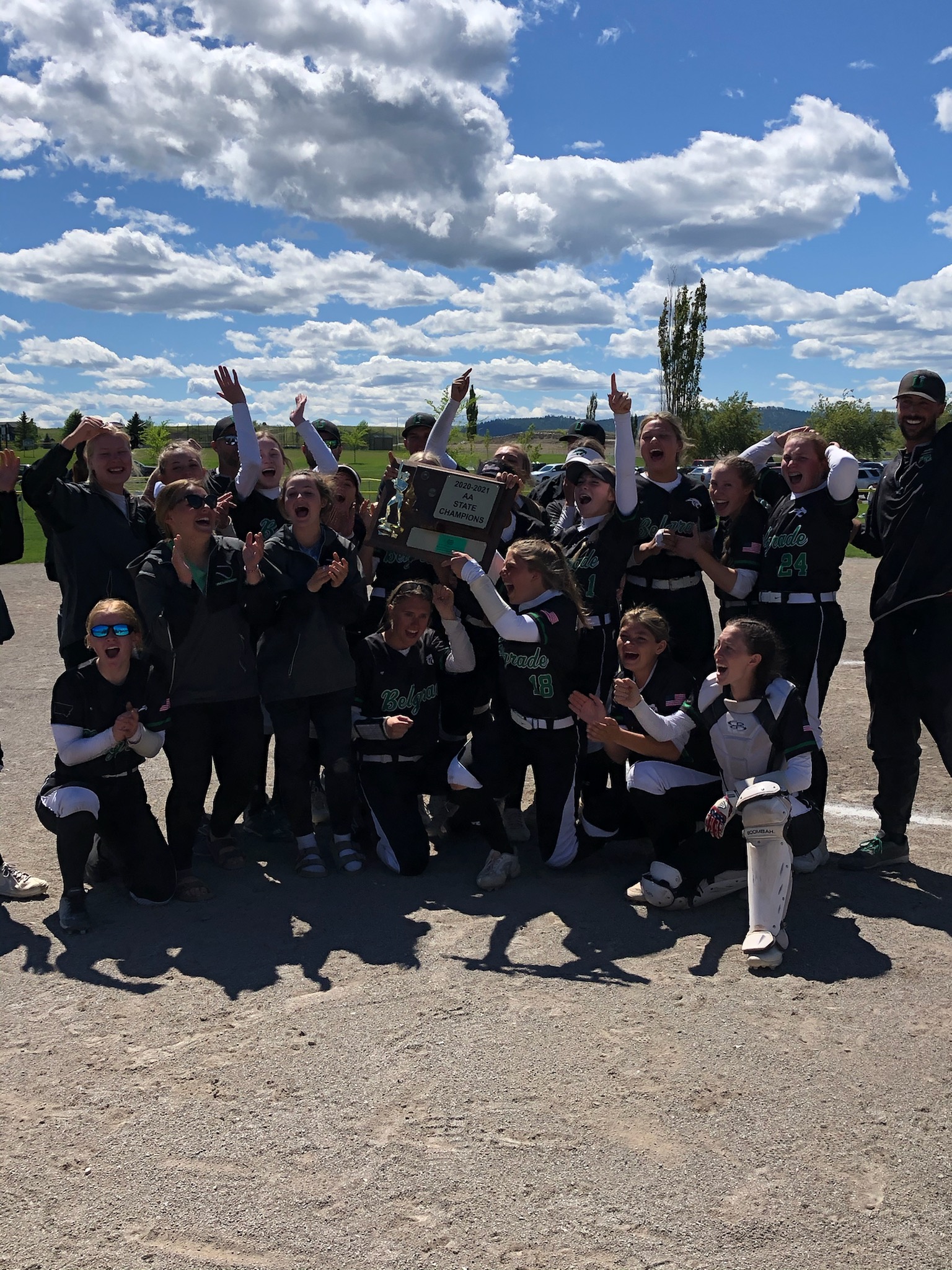 Belgrade softball Champions.jpg
