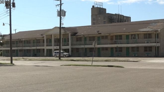 Marlin authorities investigating last week's early morning apartment fire