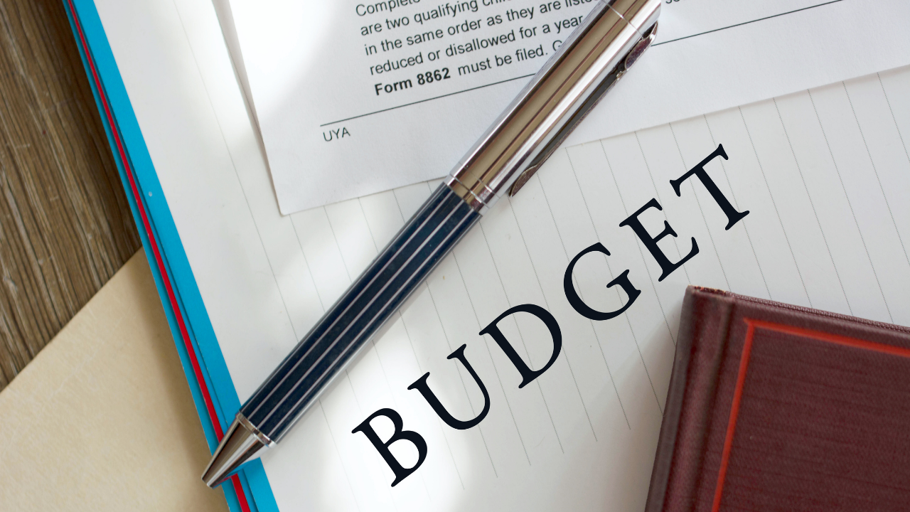 Budget (FILE)
