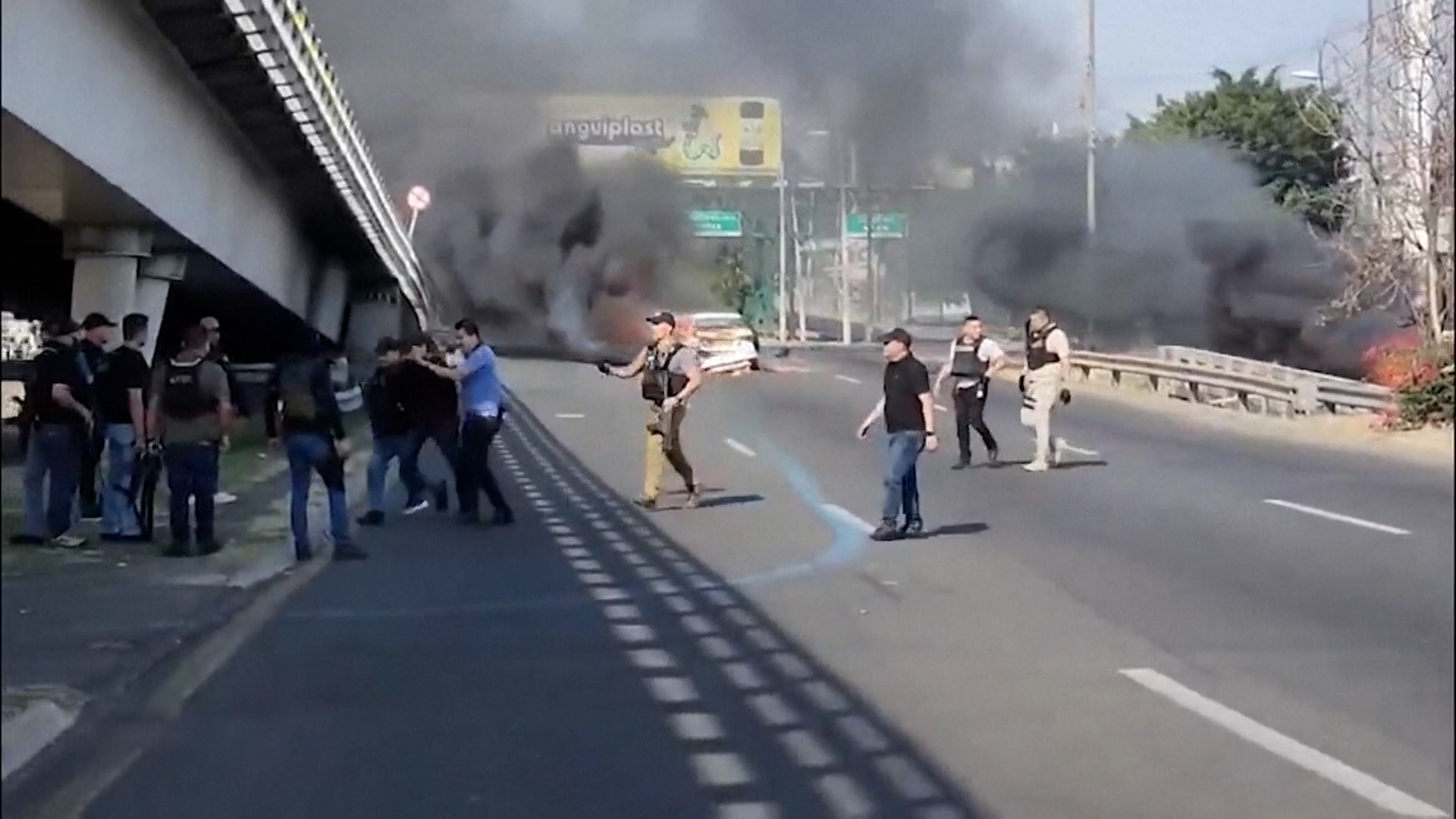 VIOLENCE IN MEXICO.jpg