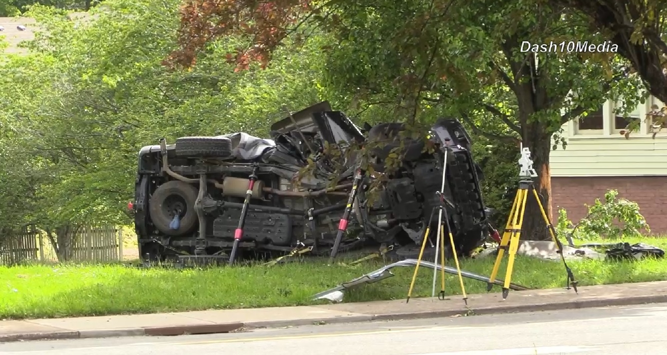Clarksville deadly crash 1 5-4-23_Dash 10.jpg