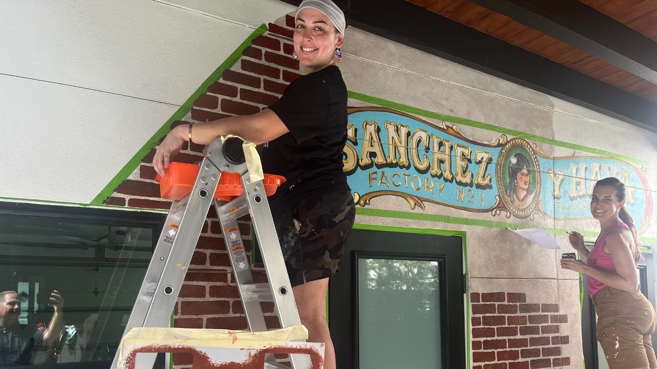 Former art teachers paint murals