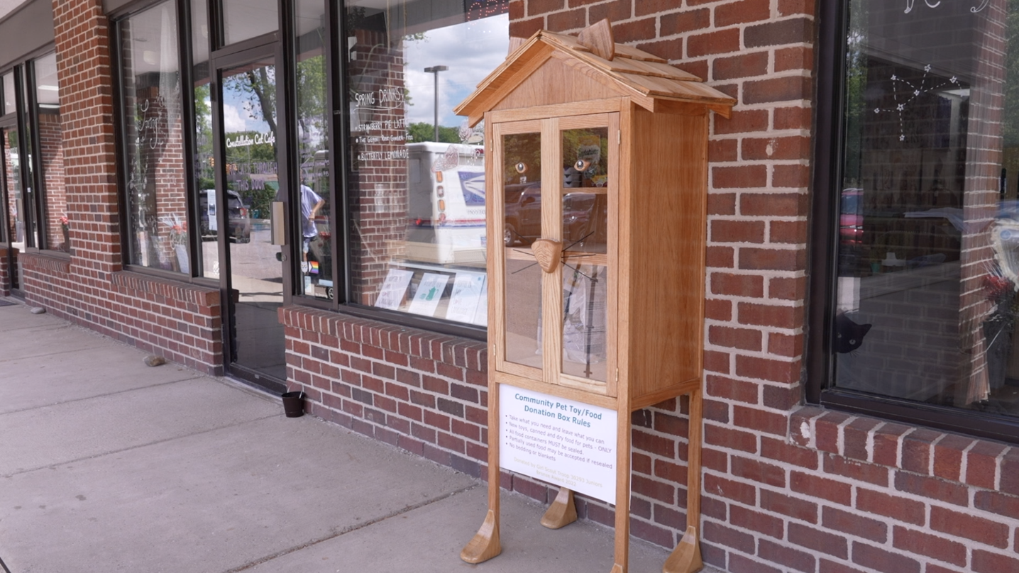 Constellation Cat Cafe food pantry