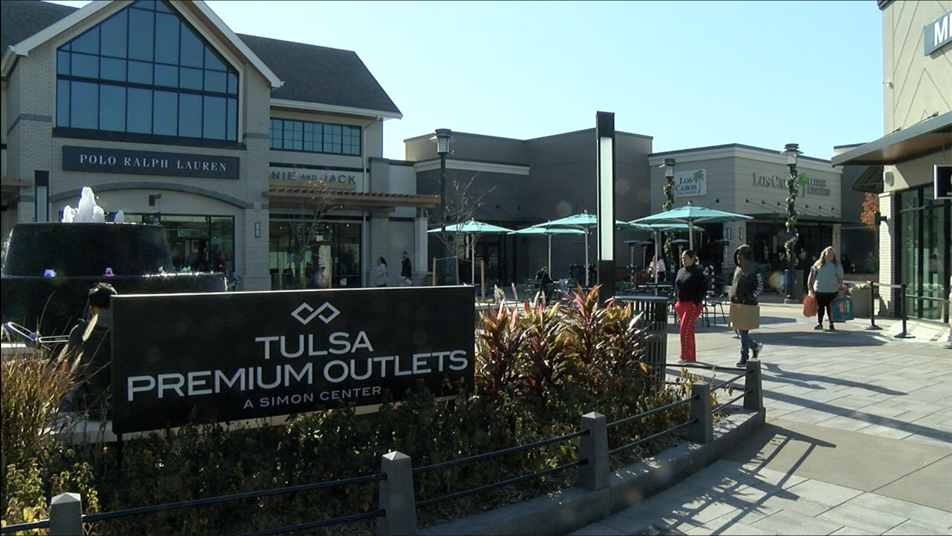 tulsa premium outlets black friday holiday shopping jenks