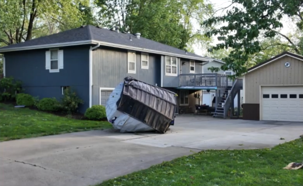 Kearney EF0 tornado.png