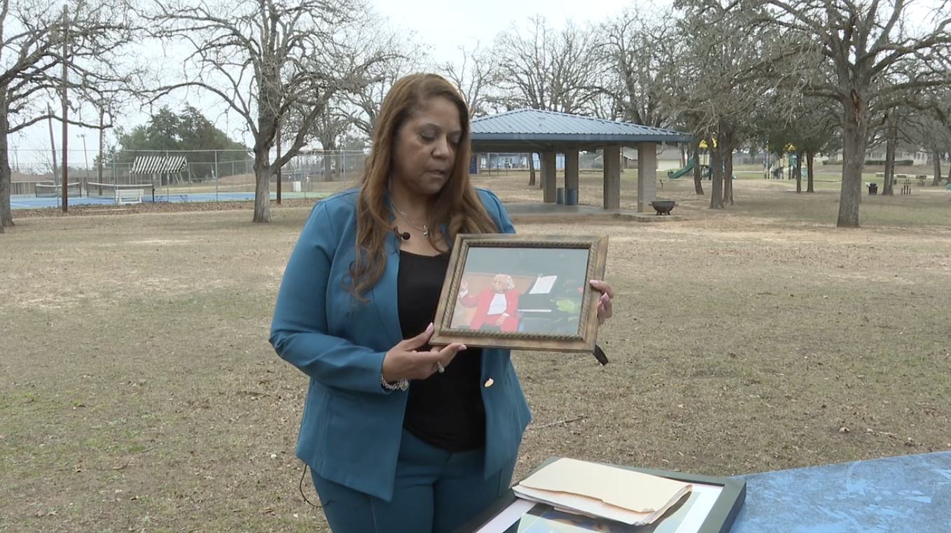 'I wish that my grandmother was here': Granddaughter of former Aycock High School teacher reflects on legacy