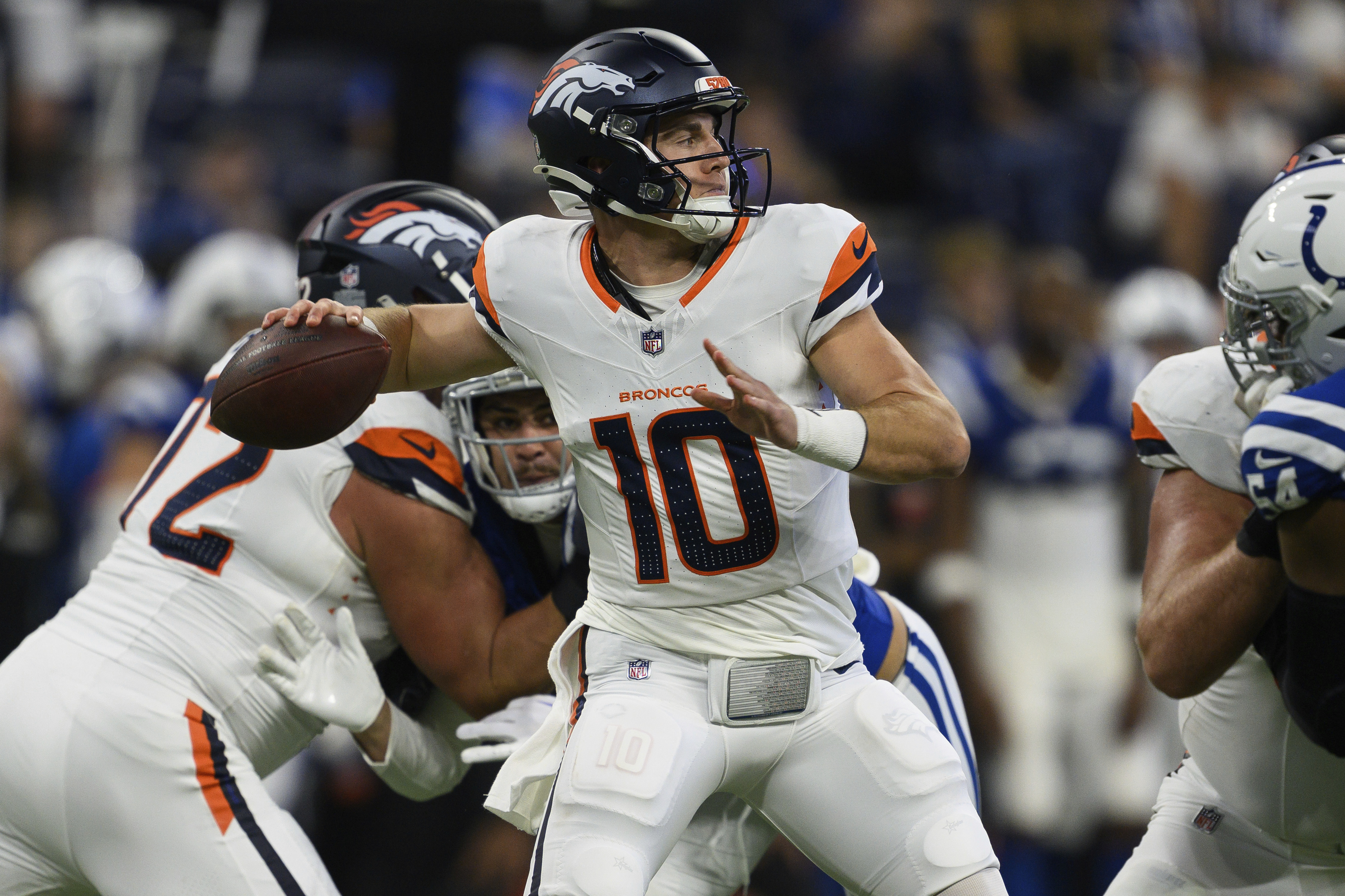 Broncos Colts Football